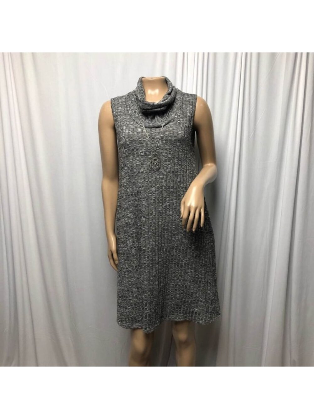 Vine and Love Dress Womens Sz Medium Sleeveless Cowl Neck Knit Gray Black Comfy